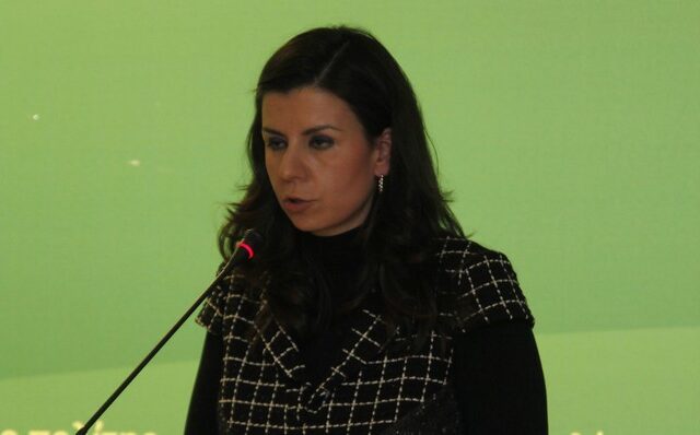 Μαρία Καρακλιούμη: “Το ενδεχόμενο ακυβερνησίας και το δίλημμα που θα θέσουν ΝΔ και ΣΥΡΙΖΑ”