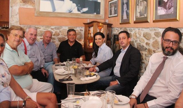 Η ρακή της Όλγας Κεφαλογιάννη με τον “φύλακα άγγελο” του Κωνσταντίνου Μητσοτάκη, Μανούσο Γρυλλάκη