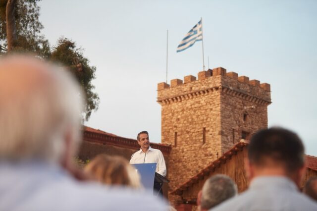 Η ΝΔ αναστέλλει όλες τις εκδηλώσεις της σε κλειστούς και ανοιχτούς χώρους