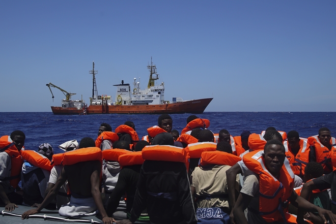 Γιατροί Χωρίς Σύνορα: “Επείγουσα έκκληση να απομακρυνθούν οι πρόσφυγες από τη Λιβύη και να μεταφερθούν στην Ευρώπη”
