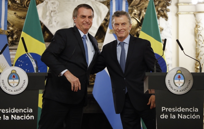 Δεν προχωρά σε νομισματική ένωση με την Αργεντινή η Βραζιλία