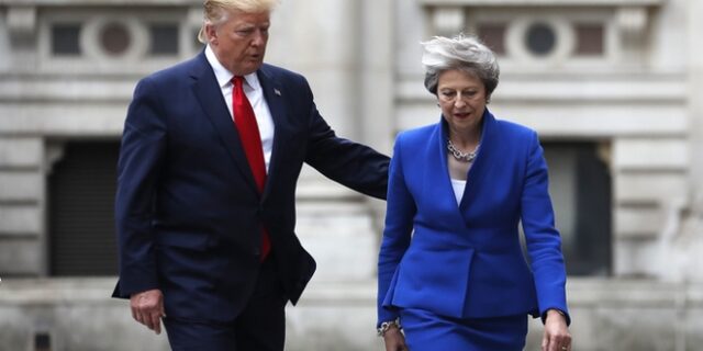 Τραμπ: Αποκαλεί “ευλογία” το brexit και υπόσχεται χρήμα στη Βρετανία