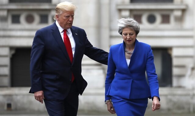 Τραμπ: Αποκαλεί “ευλογία” το brexit και υπόσχεται χρήμα στη Βρετανία