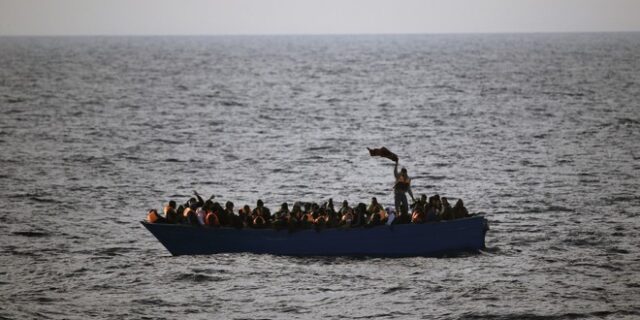 Ισπανία: Αγνοούνται τουλάχιστον 20 μετανάστες που επέβαιναν σε σκάφος