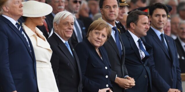 Ο Παυλόπουλος δίπλα σε Ελισάβετ, Τραμπ και Μελάνια: Η απόβαση στη Νορμανδία μας διδάσκει το χρέος προς την Ευρώπη
