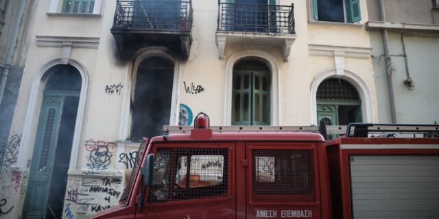 Καταστράφηκε βιοτεχνία επίπλων στον Κορυδαλλό από πυρκαγιά