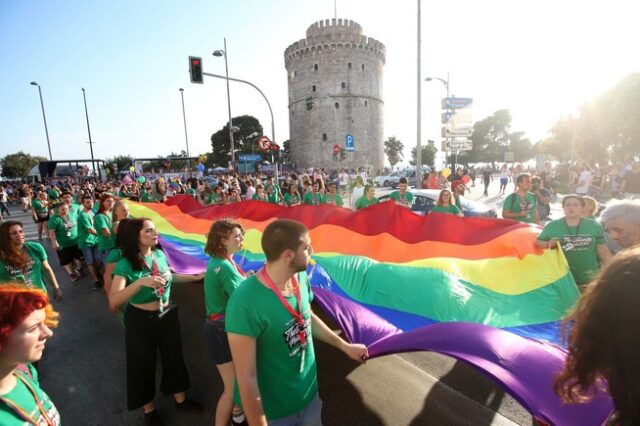 Thessaloniki Pride: Με ένα μεγάλο πάρτι ολοκληρώθηκε η πολύχρωμη παρέλαση της 8ης “πορείας υπερηφάνειας”