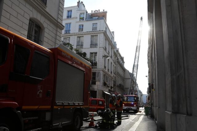 Τρεις νεκροί από πυρκαγιά που ξέσπασε σε κτίριο στο κέντρο του Παρισιού