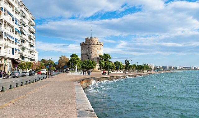 Η αξία των προσώπων και οι άγονες αναμετρήσεις των συμβόλων