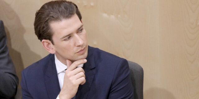 “Σοκαρισμένος” ο Κουρτς από την απόπειρα εισβολής στο γερμανικό κοινοβούλιο