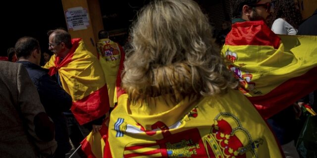 Ισπανία: Άνοδος του ακροδεξιού Vox – Πιθανό να γίνει τρίτη δύναμη στη χώρα