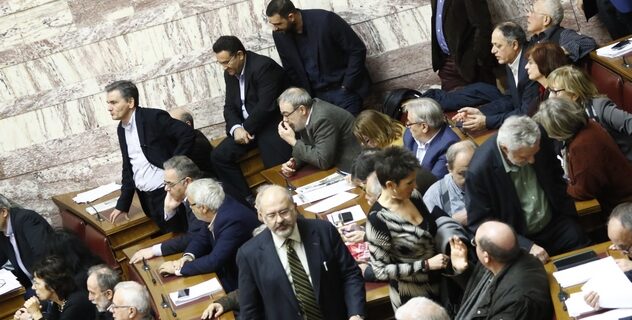 Πώς ο Τσίπρας άλλαξε το πρόγραμμα των βουλευτών της επαρχίας