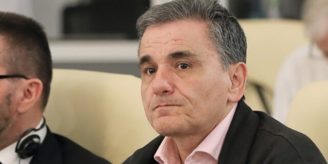 Τσακαλώτος: Ο Στουρνάρας περιμένει νίκη της ΝΔ