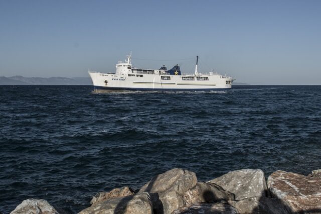 Ραφήνα: Μηχανική βλάβη στο ταχύπλοο καταμαράν “superrunner” με 317 επιβάτες