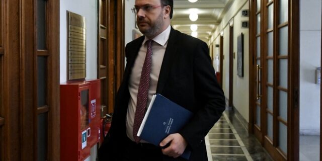 Θεοχαρόπουλος: “Είναι φανερό ότι το ΚΙΝΑΛ βρίσκεται σε στρατηγικό αδιέξοδο”