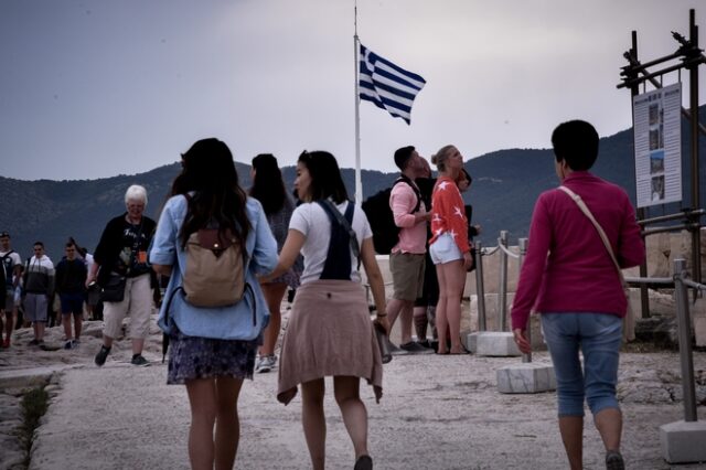 Βρετανία για Ελλάδα: Τα κουνούπια και οι φωτιές σε ταξιδιωτική οδηγία