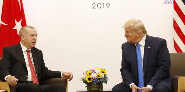 Τραμπ: “Φίλος ο Ερντογάν, εξετάζουμε να μη γίνουν κυρώσεις. Ευθύνες Ομπάμα για τους S-400”