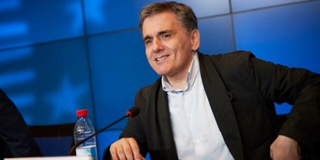 Ευ. Τσακαλώτος: Η Κομισιόν έχει άδικο για τα πλεονάσματα