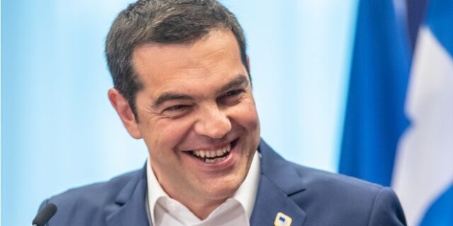 Τσίπρας για το ντιμπέιτ: Μπορεί να βγω με skype από τις Βρυξέλλες