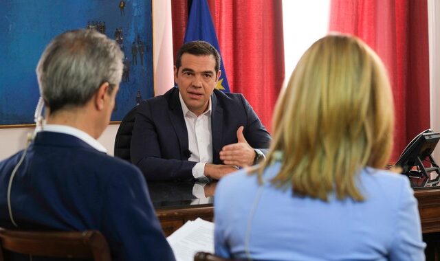 LIVE EIKONA: Η συνέντευξη του πρωθυπουργού στην ΕΡΤ3