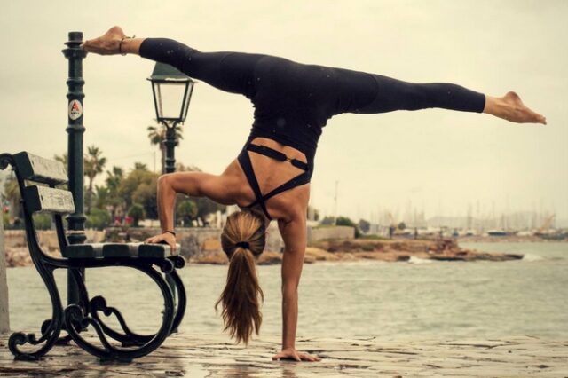 Παγκόσμια Ημέρα Yoga: όσα πρέπει να γνωρίζετε για την άσκηση που γυμνάζει σώμα και πνεύμα