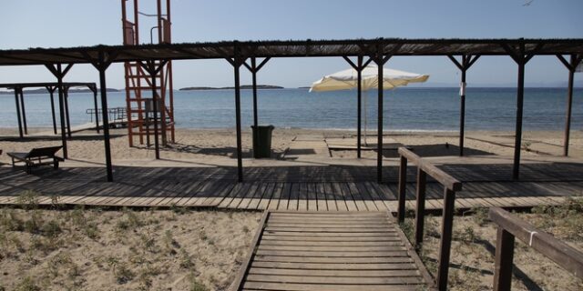 Ρέθυμνο: Εγκατάσταση εξοπλισμού πρόσβασης των ΑμΕΑ στις παραλίες του δήμου