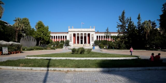 Υπόγεια επέκταση του Μουσείου, σύνδεση με το Ακροπόλ και “συνομιλία” με το Πολυτεχνείο