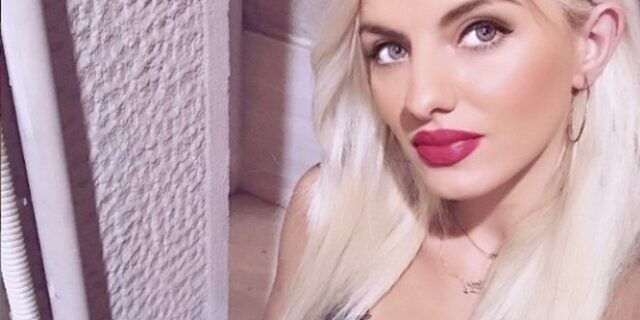 Η Ασημίνα του MasterChef ποζάρει με το κατακόκκινο μαγιό της