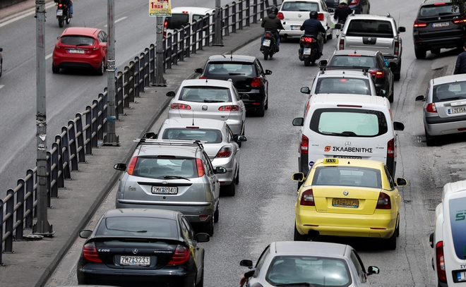 Σεισμός 5,1 Ρίχτερ στην Αθήνα: Κυκλοφοριακό κομφούζιο στο κέντρο της πόλης