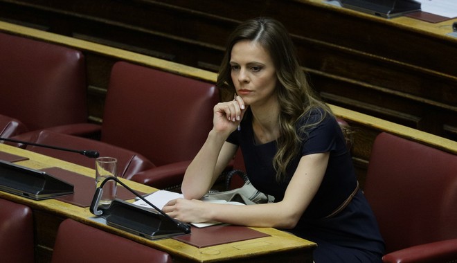 Αχτσιόγλου: Ο Βρούτσης αδυνατεί να αναμετρηθεί με το έργο της κυβέρνησης ΣΥΡΙΖΑ