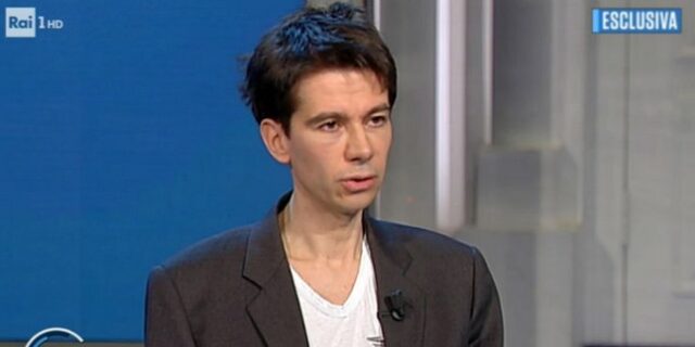 Καθηγητής επέβαλε σε φοιτήτριες “συμβόλαια σκλαβιάς” και τις εκμεταλλευόταν σεξουαλικά