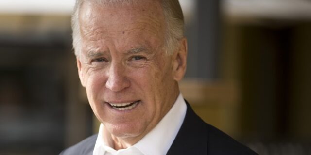 Μπάιντεν και Σάντερς “εκστρατεύουν” εξ αποστάσεως