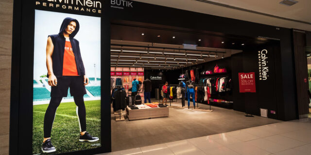 Folli Follie: Έχασε και τα Calvin Klein – Σε ποιον όμιλο περνά η διανομή