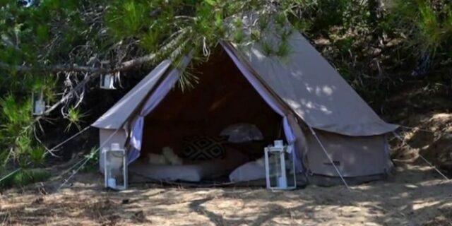 Airbnb στην παραλία: Μέχρι και σκιά δέντρου νοίκιαζαν στη Γαύδο