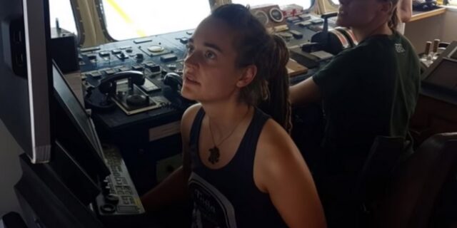 Καρόλα Ρακέτε: Μεταφέρθηκε σε μυστική τοποθεσία