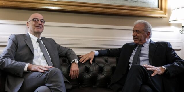 Συνάντηση Δένδια – Αβραμόπουλου στο ΥΠΕΞ