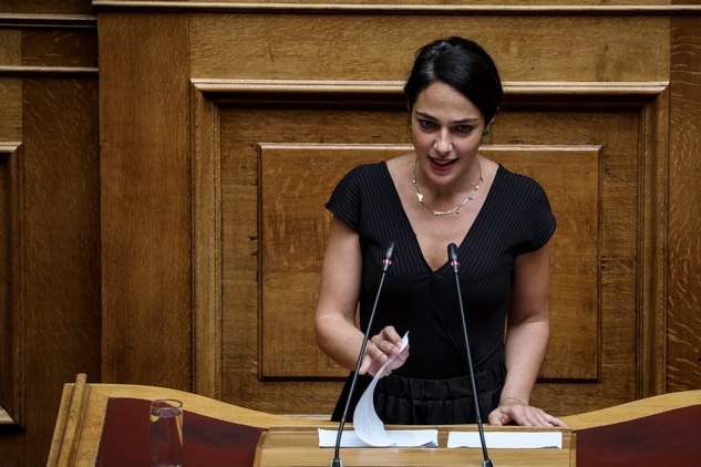 Δόμνα Μιχαηλίδου: 2.000 ευρώ για κάθε παιδί που γεννιέται – Δεν θα κοπεί κανένα επίδομα