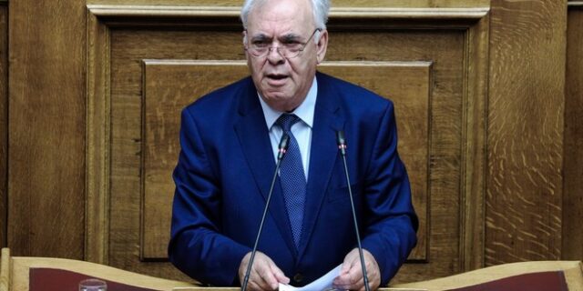 Δραγασάκης: Η κυβέρνηση να σεβαστεί το έργο που της παραδόθηκε