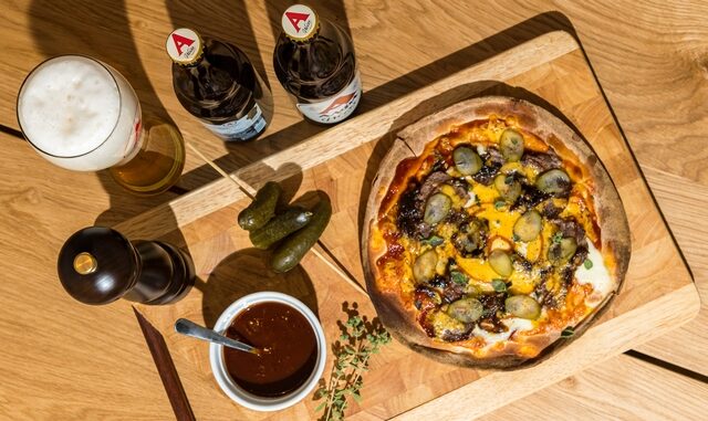 Γρήγορη πίτσα με bbq sauce που θα ικανοποιήσει και τους πιο απαιτητικούς ουρανίσκους