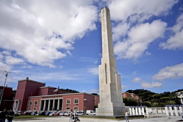 Ιταλία: Η αποκατάσταση επιγραφής που παραπέμπει στον Μουσολίνι, διχάζει την κοινή γνώμη