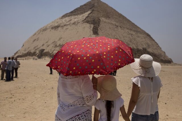 Αίγυπτος: Άνοιξαν για το κοινό δύο πυραμίδες για πρώτη φορά από το 1965