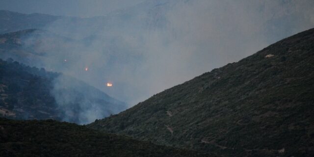 Φωτιά στην Εύβοια: Σύλληψη εμπρηστή – Τριπλό το μέτωπο