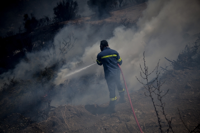 Ζάκυνθος: Φωτιά στο χωριό Άγιος Κήρυκος