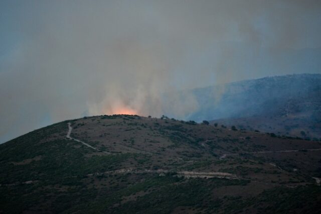 Καλύτερη η εικόνα της φωτιάς στην Εύβοια μετά την πτώση της έντασης των ανέμων