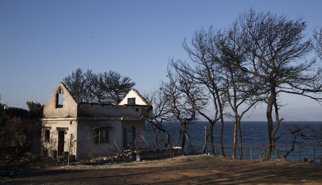 Μάτι, ένας χρόνος μετά: Από τις στάχτες του χθες στους εφιάλτες του σήμερα