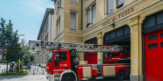Ιταλία: 50χρονη έμεινε εγκλωβισμένη 27 ώρες μέσα σε ασανσέρ κι επιβίωσε πίνοντας κρασί