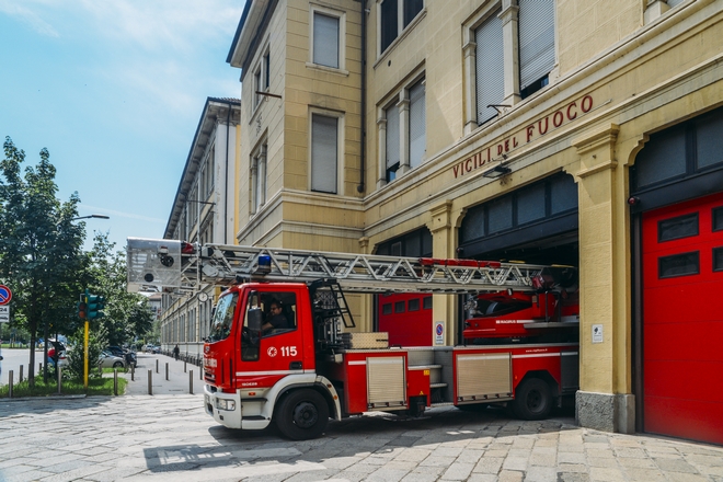 Ιταλία: 50χρονη έμεινε εγκλωβισμένη 27 ώρες μέσα σε ασανσέρ κι επιβίωσε πίνοντας κρασί