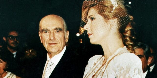 Σαν σήμερα ο Ανδρέας Παπανδρέου παντρεύτηκε τη Λιάνη – “Χτυπήστε εμένα όχι τη Δήμητρα!”