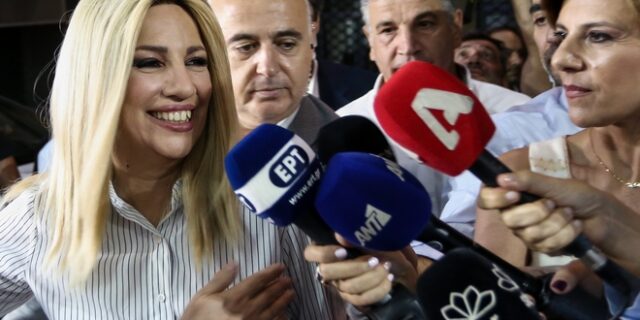 Τα μηνύματα της Φώφης σε όσους ερωτοτροπούν -πρωτίστως- με τον Κυριάκο