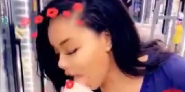 Νέο αηδιαστικό διαδικτυακό challenge: Γλείφεις παγωτό και το τοποθετείς πίσω στο ψυγείο του μαγαζιού